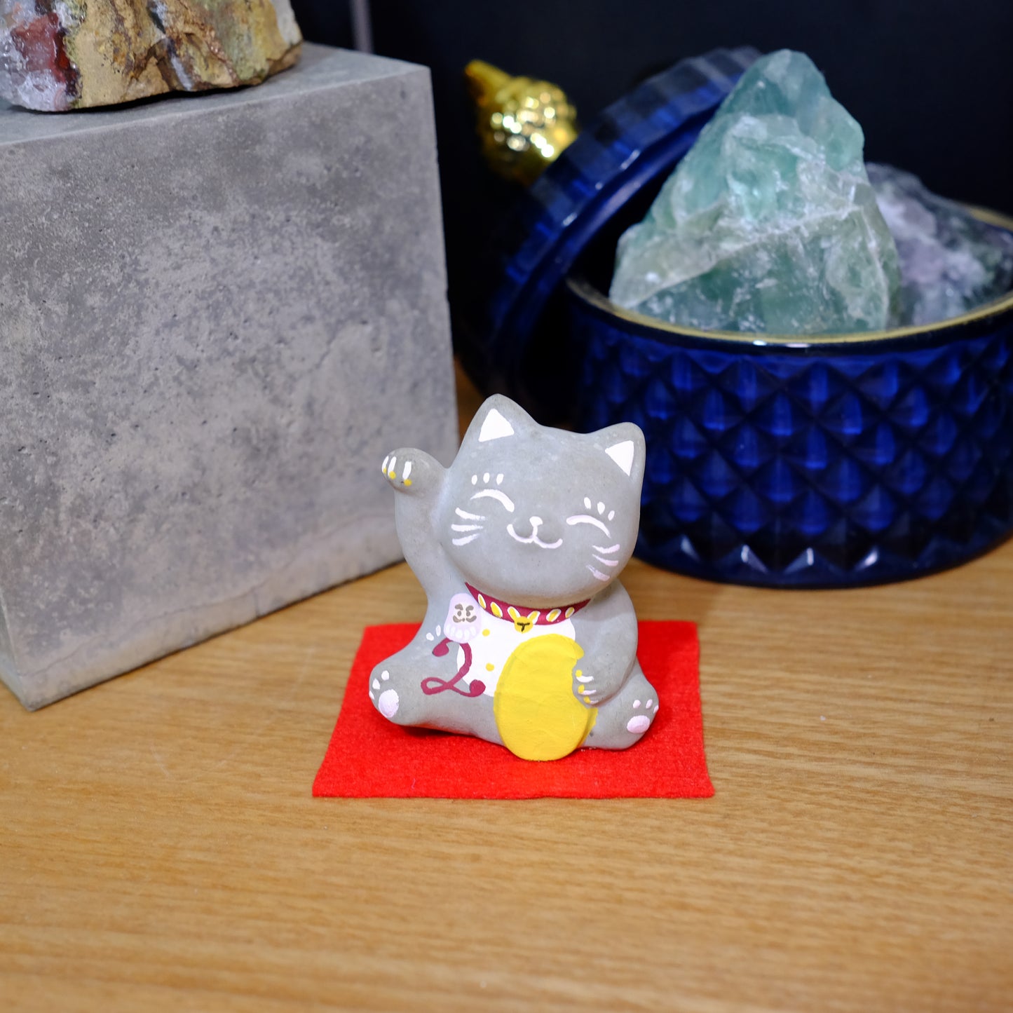 Smile Blessing Cat |「2」| Handmade Customise Concrete Maneki-neko