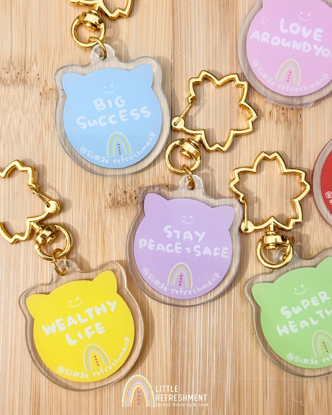 Blessing Meow x Daruma Keychain | Gold Sakura Clasp